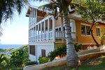 House on the Hill, 3 bedroom home with stunning sea views